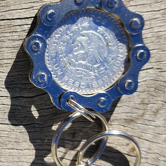 Commemorative 1959 Mexican Silver Peso Keychain 10% Silver Biker Chain Keyring - Picture 5 of 8